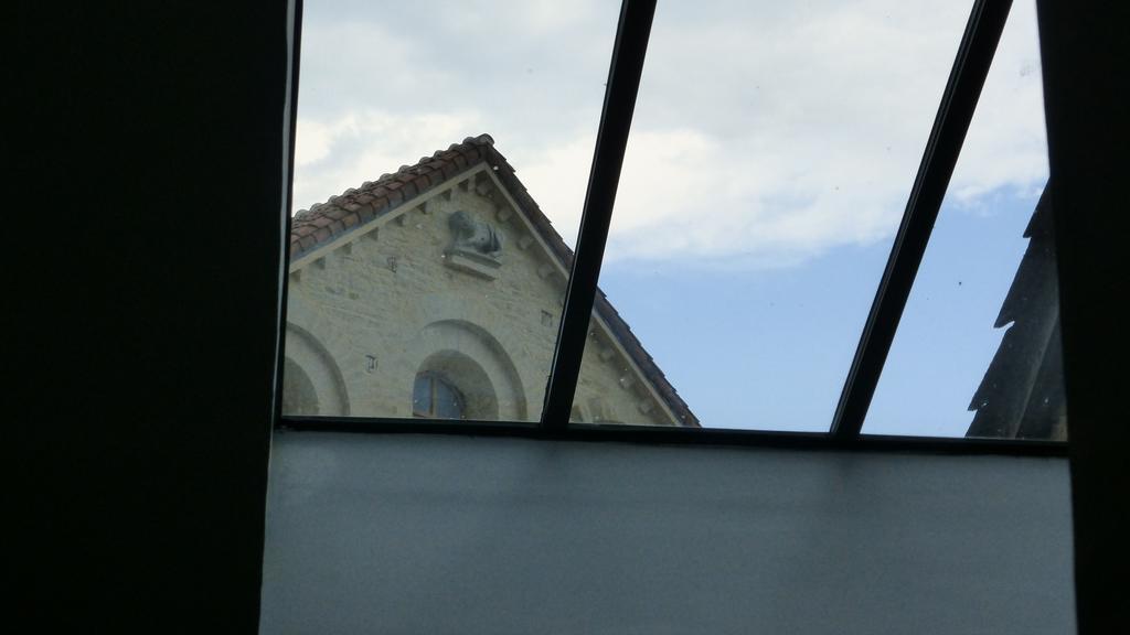 La Mansarde De L Abbaye Apartment Cluny Bilik gambar
